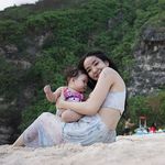 Gemes Maksimal! Gempita Marten Super Cute di Pantai Bali
