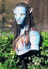 Neytiri akan menjadi bagian dalam dunia Disney di 'Pandora—The World of Avatar'.
