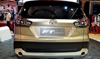 Tak hanya itu, mobil ini memiliki 2 fitur navigasi yang berada di center cluster dan speedometer untuk mendukung mobilitas pengguna dalam berkendara. Oleh karena itu, kehadiran mobil FT concept sangat tepat bagi keluarga yang berjiwa muda dan menginginkan sebuah kendaraan yang fungsional dan stylish. Pool/Aris Ginanjar/detikFoto.
