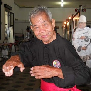 Bawa Pencak Silat ke Eropa, Mbah Doel Wahab Dapat Penghargaan dari Menpora