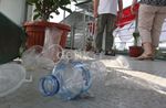 Sampah Berserahkan di JPO HI