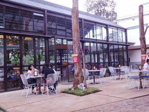 Kalau ke Bandung Bisa Ngopi Enak di 5 Kafe Unik Ini