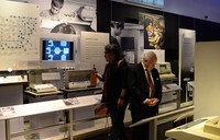Koleksi Apple generasi perdana, salah satu booth yang menyita perhatian. Pada awalnya, Apple memang mengeluarkan komputer dahulu baru kemudian ponsel pintar (Ari Saputra/detikTravel)