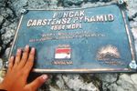 Foto-foto Perjuangan Meraih Puncak Carstensz Papua