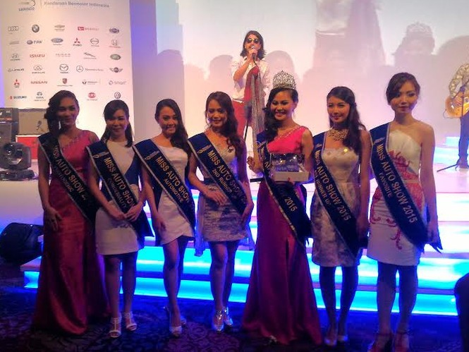 Airin Aisyah, Gadis Cantik Jago Mengaji Peraih Mahkota Miss Auto Show 2015