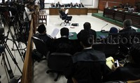 Atas perbuatannya, Kaligis diancam pidana dalam Pasal 6 ayat 1 huruf a atau Pasal 13 UU Nomor 31 Tahun 1999 sebagaimana diubah dengan UU Nomor 20 Tahun 2001 tentang Pemberantasan Tindak Pidana Korupsi juncto Pasal 55 ayat 1 ke-1 KUHP juncto Pasal 64 ayat 1 KUHP.
