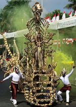 Kostum-kostum Unik di Jember Fashion Carnaval