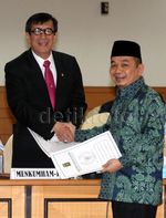 Yasonna Laoly Rapat Bahas UU Merek