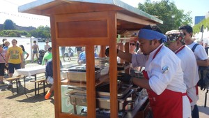 Nasi Goreng a la Kaki Lima Laris Diserbu Pengunjung di Museumsuferfest Frankfurt