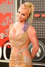 Britney Spears Nggak Kalah Seksi dari Nicki Minaj di MTV VMA