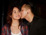 Aww, Mesranya Demian Cium Sara Wijayanto