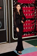 Selena Gomez, Sederhana tapi Cantik Banget