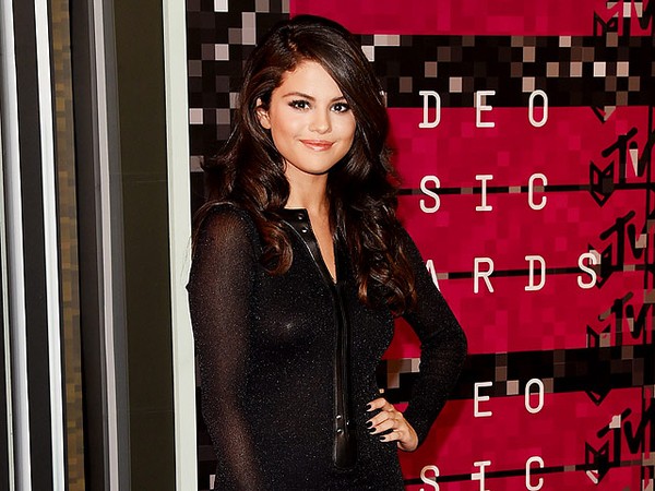 Selena Gomez, Sederhana tapi Cantik Banget