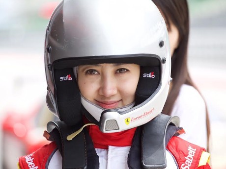 Pembalap Wanita di Ferrari Challenge