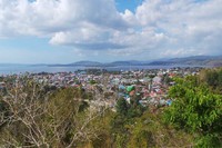 Benteng Keraton Buton memang terletak di atas perbukitan. Sehingga pemandangan yang terlihat pun begitu indah (Kurnia/detikTravel)