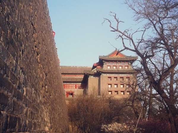 The Fox Tower atau Dongbianmen di Beijing, China (zhangzheyi/Instagram) The Fox Tower atau Dongbianmen di Beijing, China (zhangzheyi/Instagram)