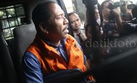 Terkait hal tersebut, Ilham kembali melawan dengan praperadilan tetapi kalah. Ilham pun langsung diperiksa KPK dan kemudian ditahan hingga saat ini.