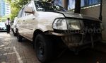KPK Lelang Eks Mobil Dinas