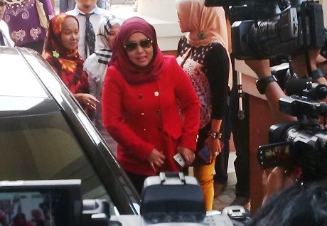 Muzdhalifah Ingin Cepat Selesai, Sidang Cerai Malah Ditunda