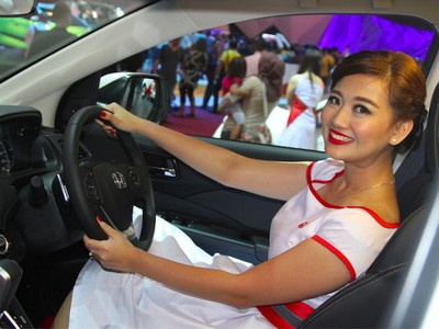 Si Cantik Della Christina