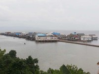 Pemandangan Desa Kondowa dilihat dari kawasan perbukitan di dekatnya. Cantik! (Kurnia/detikTravel)