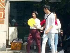 Penampilan Hyeri Girls Day di Lokasi Syuting Reply 1988