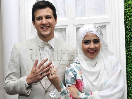 Stuart Masih Rayu Risty Tagor Pasca Digugat Cerai