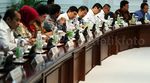 Jokowi Pimpin Rapat Kabinet Bahas Ekonomi
