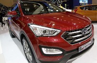 Hyundai Santa Fe dipamerkan di GIIAS 2015 beberapa waktu lalu.