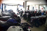 Data AISI menunjukkan, penjualan sepeda motor di Tanah Air sepanjang Juli sebanyak 439.245 unit. Sementara pada bulan sebelumnya, mencapai 588.675 unit.Aris Ginanjar/detikFoto.
