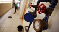 Rusunawa itu mendapat suplai air bersih dari PAM.