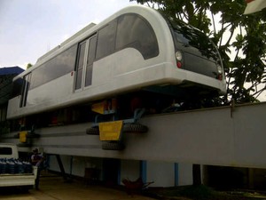 Apa Kabar Monorel Made In Bekasi?