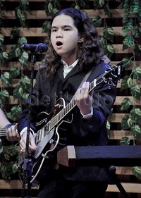 Dul tampak enjoy dengan penampilannya. Pool/Ridho Suhandi/detikHOT.