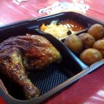 Asyiknya Mencicipi Aneka Makanan di  Rabu Rasa​ Pasar Santa