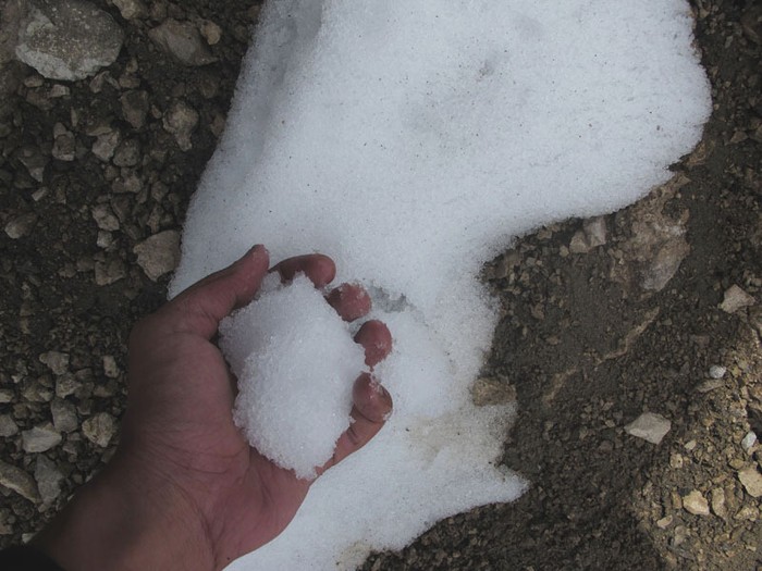 Menggenggam Salju Indonesia