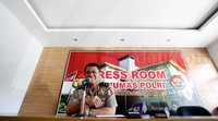Kadiv Humas Mabes Polri, Irjen Anton Charliyan menggelar jumpa pers terkait mutasi 71 pejabat Polri di Gedung Mabes Polri, Jakarta.