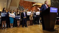 Setya Novanto tampak serius mendengarkan pernyataan Trump. Spencer Platt/Getty Images/detikFoto.