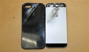 iPhone Kebal Peluru Selamatkan Mahasiswa