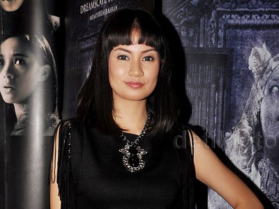 Regina Rengganis si Hantu Cantik