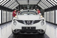 Sepanjang sejarah industri mobil Inggris, Nissan merupakan produsen mobil terbesar dengan output tahunan lebih dari 500 ribu di setiap tiga tahun terakhir dengan Nissan Qashqai, Juke, dan LEAF.(Istimewa/dok Nissan Inggris).