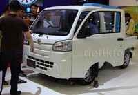 Daihatsu Hijet adalah mobil pikap kecil yang cocok digunakan para pedagang atau pengusaha kelas kecil dan menengah.