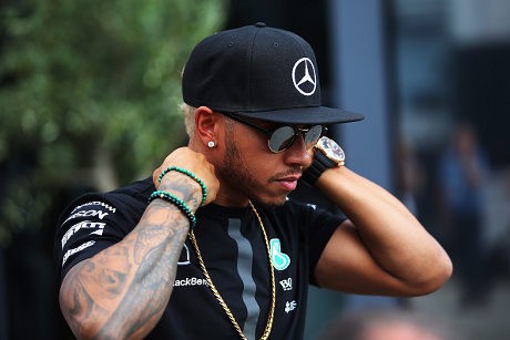 Hamilton Tak Setuju Mercedes Pasok Mesin untuk Red Bull