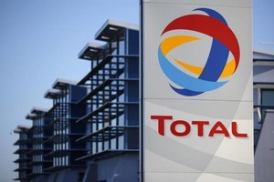 Harga Minyak Anjlok, Total Tutup Lowongan Karyawan