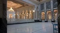 Salah satu ruangan terbuka untuk salat di Masjid Abdullah.