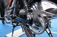Motor ini memiliki dimensi panjang 1.940mm, lebar 715 mm dan tinggi 1.075mm. Jarak sumbu roda 1.235 mm dengan jarak terendah ke tanah 155 mm dan tinggi tempat duduk 775 mm. Kapasitas tangki bahan bakar sebesar 4.0 liter.