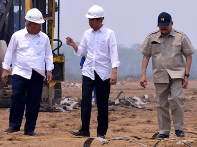 Jokowi Pantau Pembangunan Tol Trans Sumatera