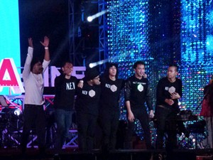 Nidji Electronic Version Ubah GWK Jadi Lantai Dansa