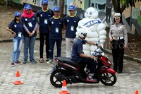 Proses pemberian materi dilakukan secara interaktif dan dua arah agar pemahaman dapat diterima dan disikapi dengan baik oleh seluruh peserta Michelin Driving School.​
