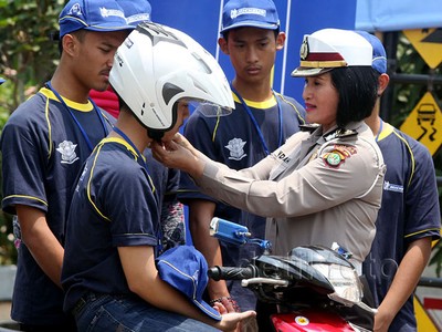 Puluhan Pelajar Diajari Cara Berkendara yang Aman