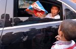 Jokowi Masuki Lahan Kebakaran Hutan Tanpa Masker